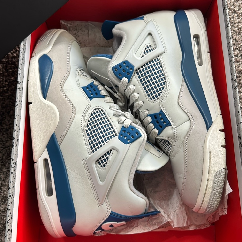 Jordan 4 Military Blue/Size 9.5
